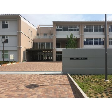 桂中学校