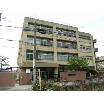 用和小学校