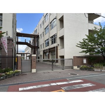 曙川中学校