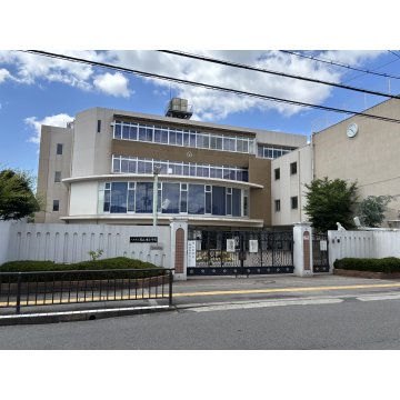 南山本小学校